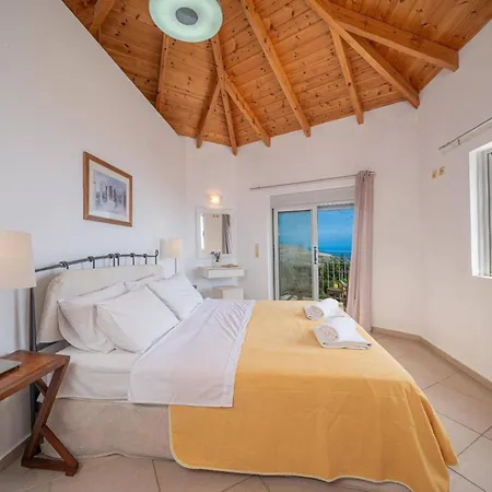 Villa Estiasi By *